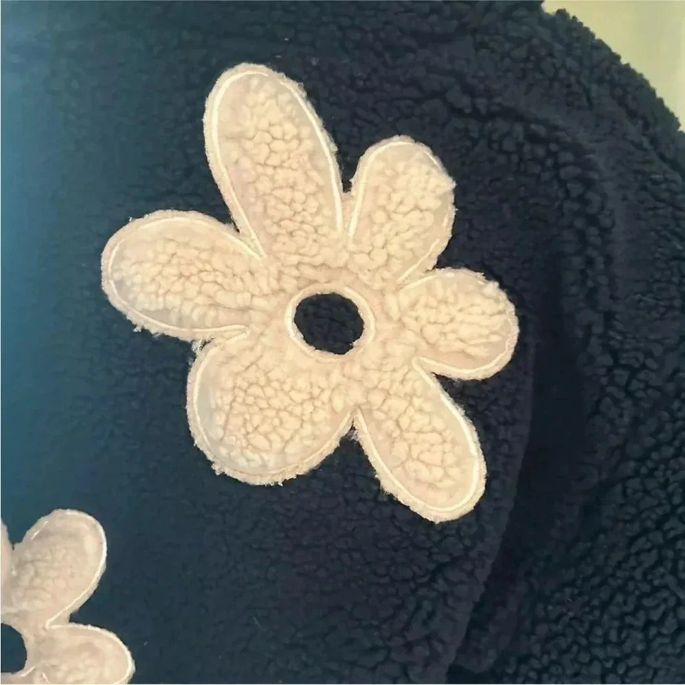 *Final Price* BLANK NYC Luxury Sherpa Floral Patch NWT Large Revolve Shacket - Picture 6 of 9